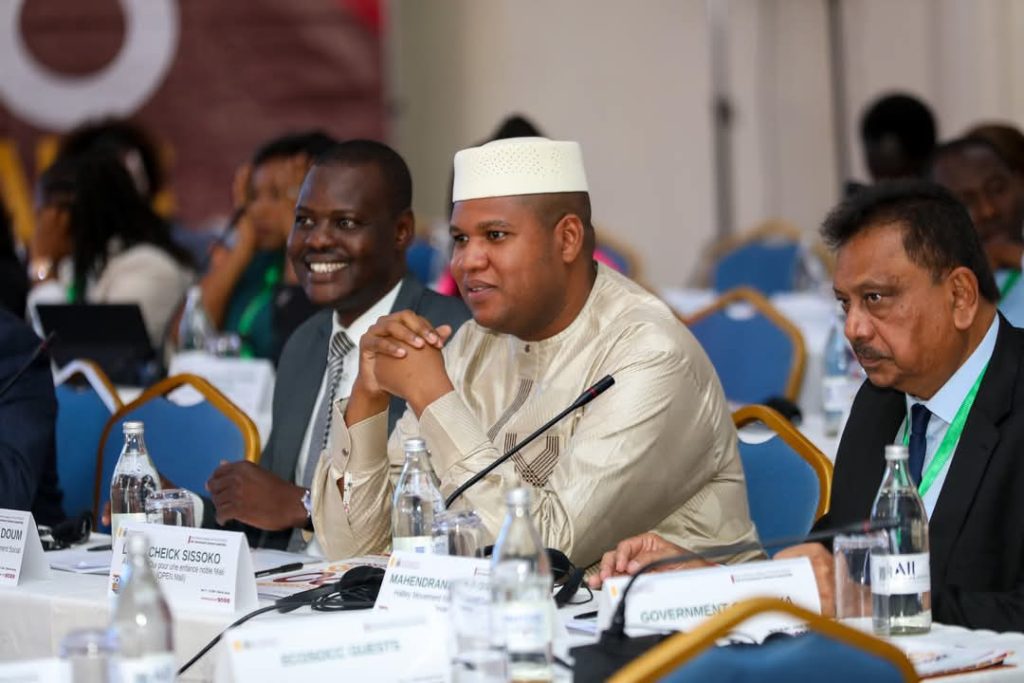 IMG-20241226-WA0029-1024x683 Diplômé de la Bourse Nasser pour le leadership internationale , Mohamed Haroun, nommé Vice-président du Conseil économique et social de l'Union africaine.
