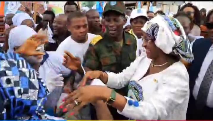 IMG-20241227-WA0008 Mbuji-Mayi : Pour un réconfort solide à la population, Nathalie Aziza Munana rejoint Félix Tshisekedi.