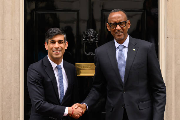 london-england-rwandan-president-paul-kagame-is-greeted-by-britains-prime-minister-rishi Réputation du Rwanda et de Paul Kagame : Bientôt, les grand parias du monde!