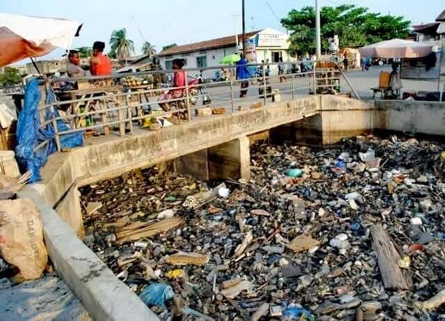 1000792690 Kinshasa face à l'insalubrité : initiatives bloquées, entre laxisme de l'Etat et incivisme populaire