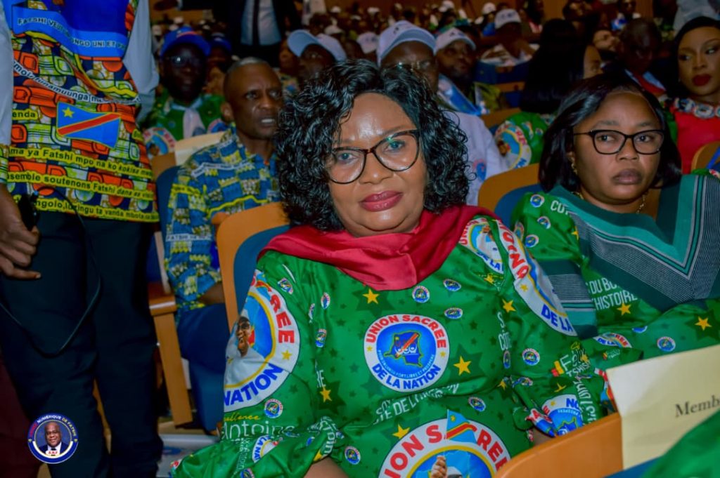IMG-20250830-WA0205-1024x681 L'UPA et sa leader, la professeure Marie Nyange Ndambo, réaffirment, leur loyauté à S.E. Mr le président Félix Tshisekedi lors du 2ème Congrès de l'Union sacrée.