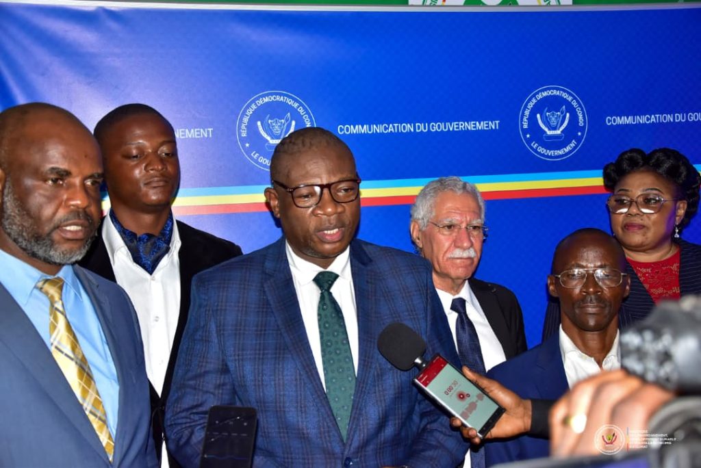 IMG-20250917-WA0083-1024x684 Rencontre dynamique et fructueuse entre la ministre Marie Nyange Ndambo et le Parti Écologique Soleil.