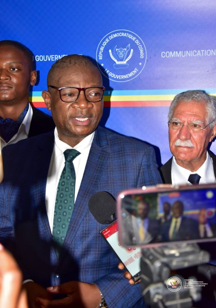 IMG-20250917-WA0084-718x1024 Rencontre dynamique et fructueuse entre la ministre Marie Nyange Ndambo et le Parti Écologique Soleil.