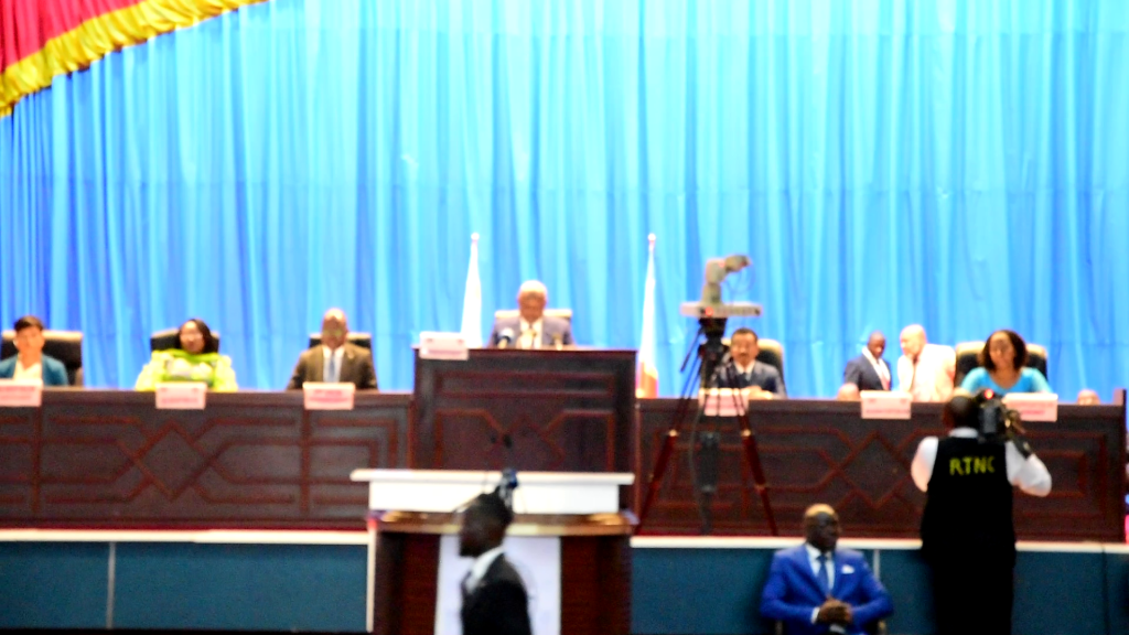 vlcsnap-2025-09-15-15h47m34s154-1024x576 Assemblée nationale : Rentrée parlementaire. Session de septembre 2025 effective. Kamerhe apaise les esprits.