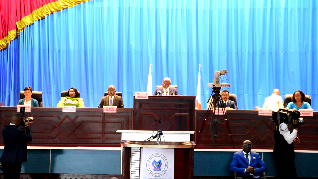 vlcsnap-2025-09-15-15h47m43s878-1024x576 Assemblée nationale : Rentrée parlementaire. Session de septembre 2025 effective. Kamerhe apaise les esprits.