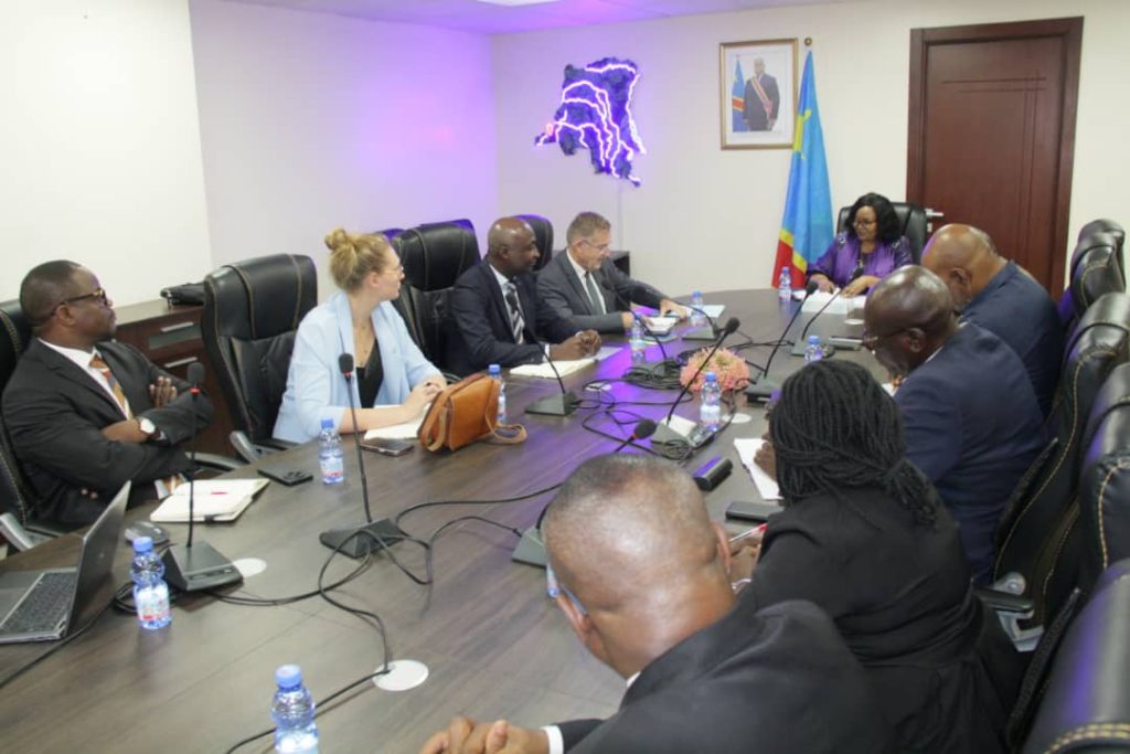 IMG-20251001-WA0129-1024x683 Politique forestière : Marie Nyange Ndambo et l’AFD posent les bases d’un draft pour la COP30.