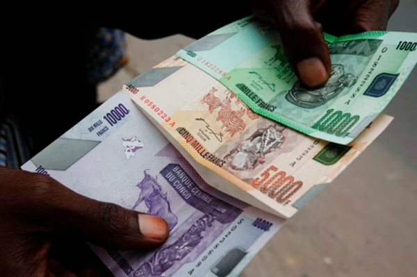 IMG-20251006-WA0087 Billets impropres : le cri d’alarme des Congolais face à une mafia institutionnalisée.