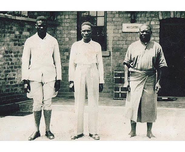 IMG-20251020-WA0078 « SAUVONS LE CONGO OU SAUVONS LA RDC DU DANGER OU ENCORE SAUVONS LA RDC: HISTOIRE, ORIGINES ET MYSTÈRE DU SAUVEUR ».