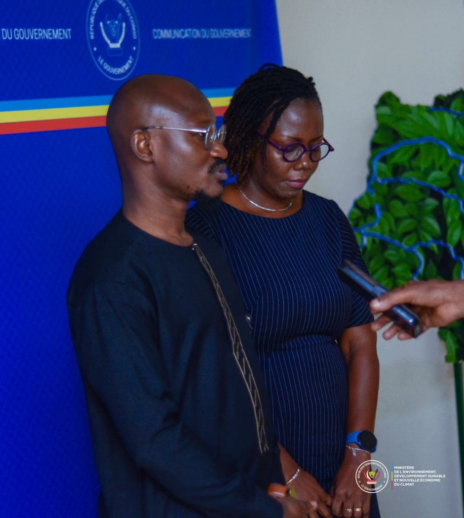 IMG-20251030-WA0129-916x1024 La BAD prête à opérationaliser tous les projets dans le secteur de l'Environnement avec la Ministre de tutelle.