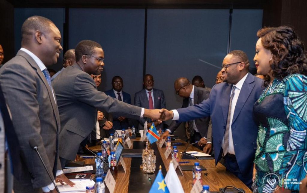 IMG-20251107-WA0114-1024x644 Finances publiques: L'accord ou faux espoir des 400 millions de $ entre le FMI et la RDC pour qu'elles perspectives!