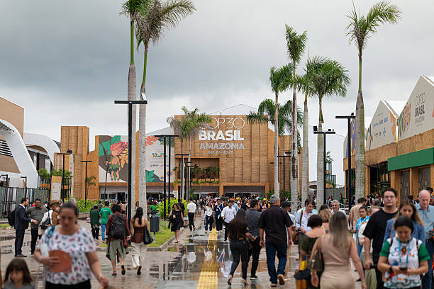 IMG-20251111-WA0104 "Nous voulons que le monde reconnaisse notre capacité à réguler le climat...cette reconnaissance s’accompagne des retombées " Mme Marie Nyange Ndambo, Ministre de l'Environnement, Développement Durable et Nouvelle Économie du Climat, RDC.