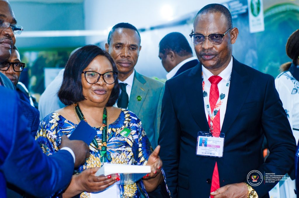 IMG-20251116-WA0091-1024x678 Transition écologique à la COP30 : La RDC livre son répertoire national des métiers verts.