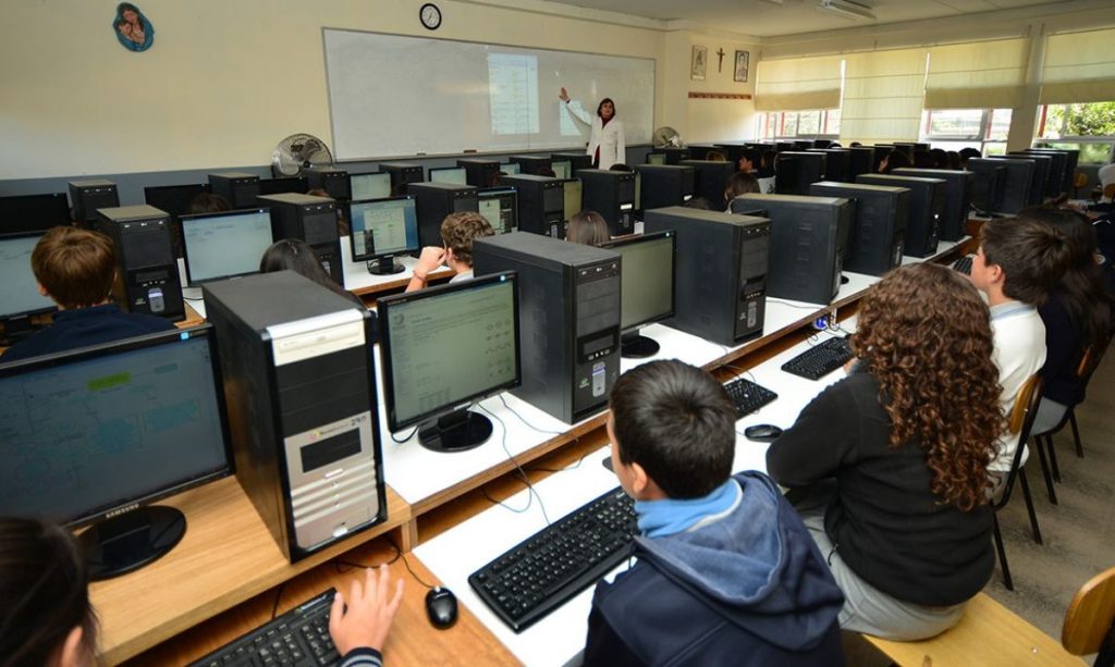 IMG-20251124-WA0092-1024x613 Écoles d'hier et d'aujourd'hui. Français écrit contre français parlé : Deux modes ennemis d'expression aujourd'hui !