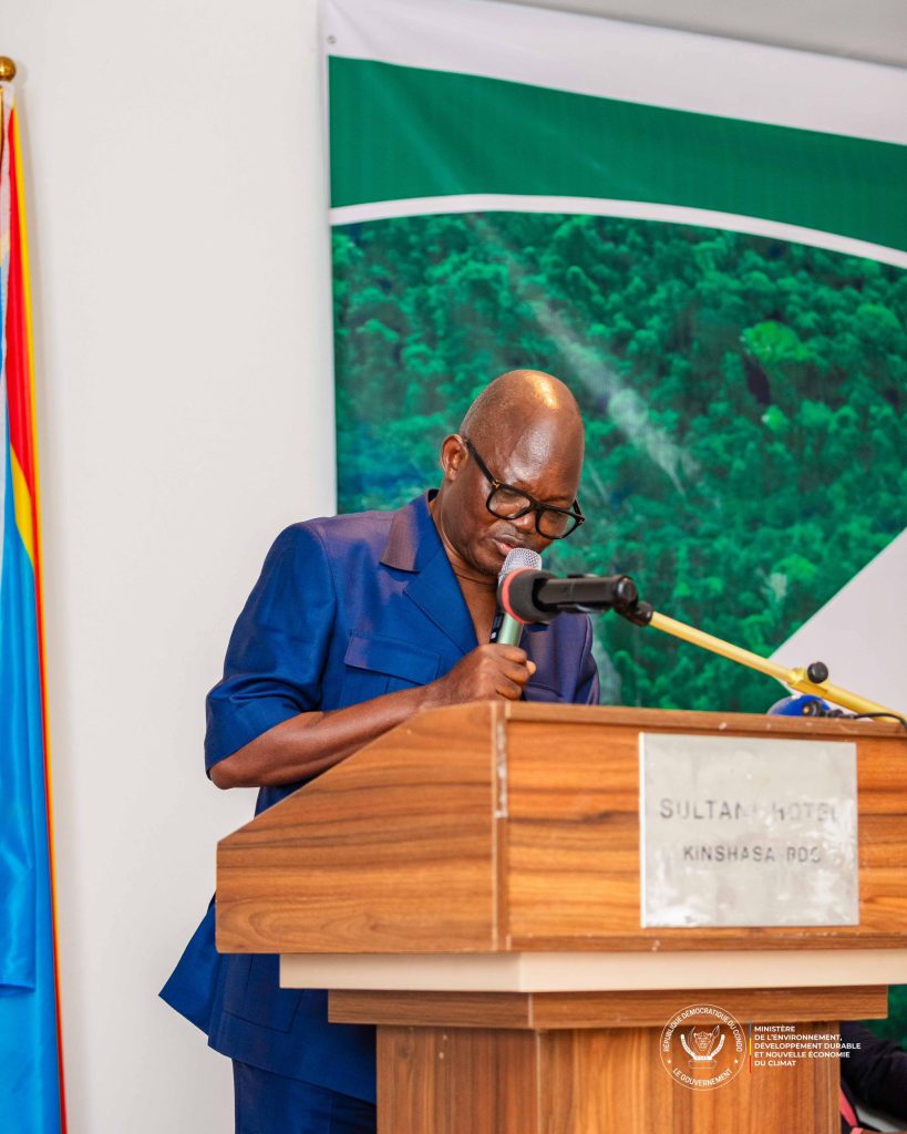 41090-819x1024 Marie Nyange clôture la 4ème réunion du Comité de Pilotage ( COPIL)du programme de Gestion Durable des Forêts ( PGDF), à l'hôtel Sulutani.