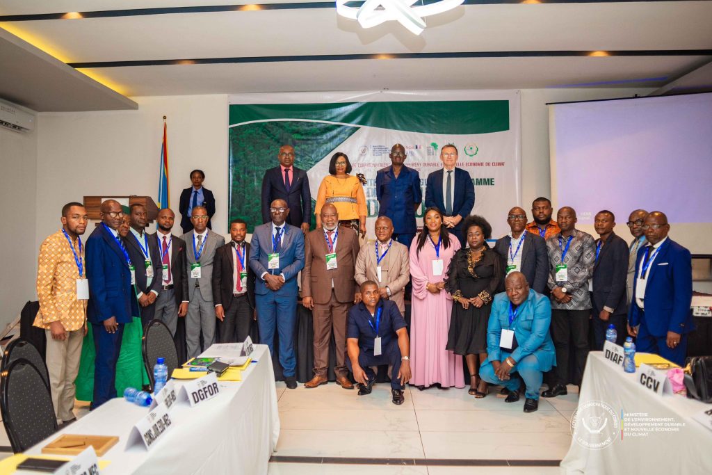 41092-1024x683 Marie Nyange clôture la 4ème réunion du Comité de Pilotage ( COPIL)du programme de Gestion Durable des Forêts ( PGDF), à l'hôtel Sulutani.