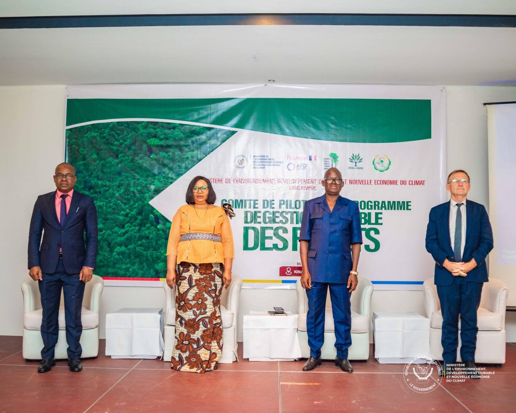 41093-1024x819 Marie Nyange clôture la 4ème réunion du Comité de Pilotage ( COPIL)du programme de Gestion Durable des Forêts ( PGDF), à l'hôtel Sulutani.