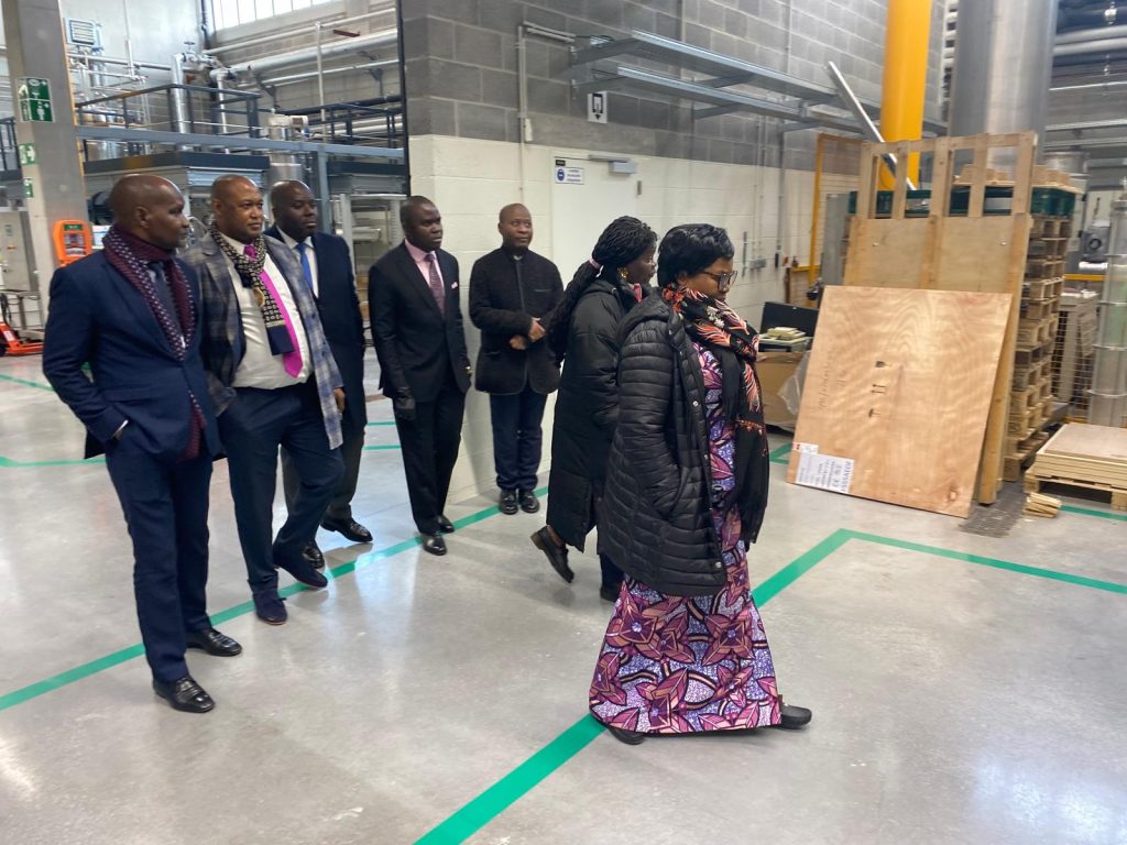 118670-1024x768 La Ministre de l’Environnement de la RDC, Marie Nyange, évalue les solutions en Wallonie pour les problèmes environnementaux de Kinshasa.