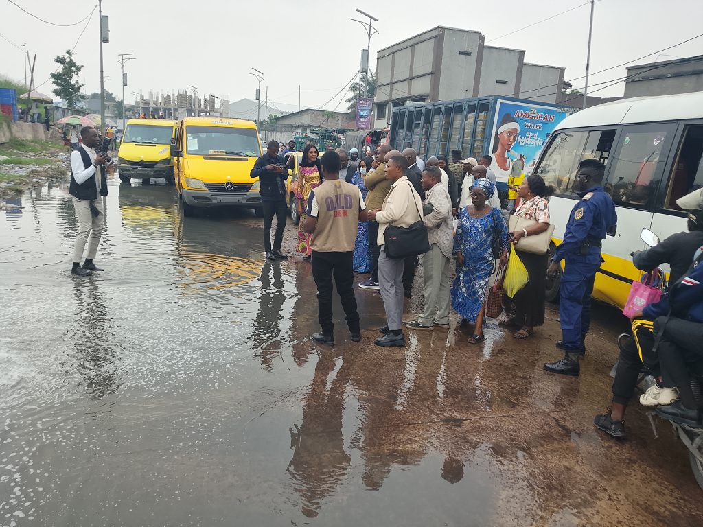 16780-1024x768 Kinshasa : La Ministre Marie Nyange surprend la Bralima en flagrant délit de pollution urbaine.