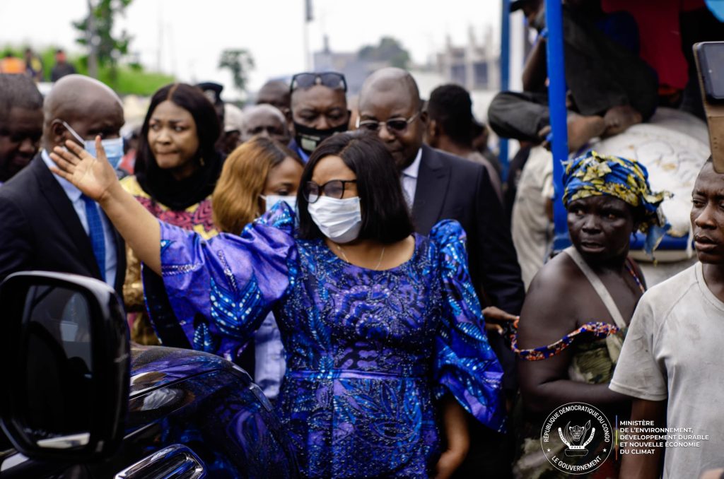 17136-1024x678 Kinshasa : La Ministre Marie Nyange surprend la Bralima en flagrant délit de pollution urbaine.