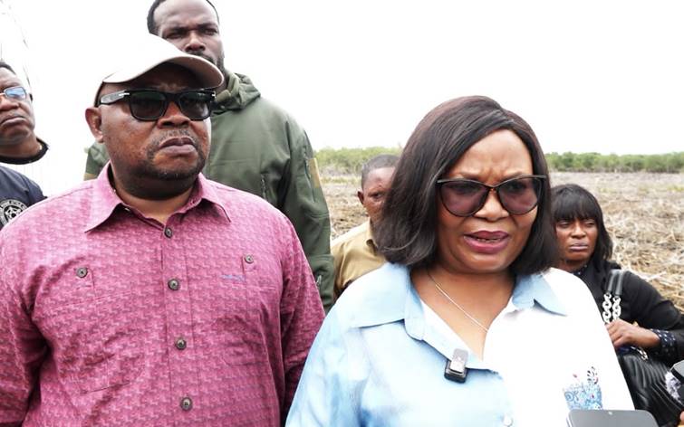 image-4 Kongo central. Muanda : Marie Nyange Ndambo sauve le Parc Marin des Mangroves de la spoliation et de la pollution locales.