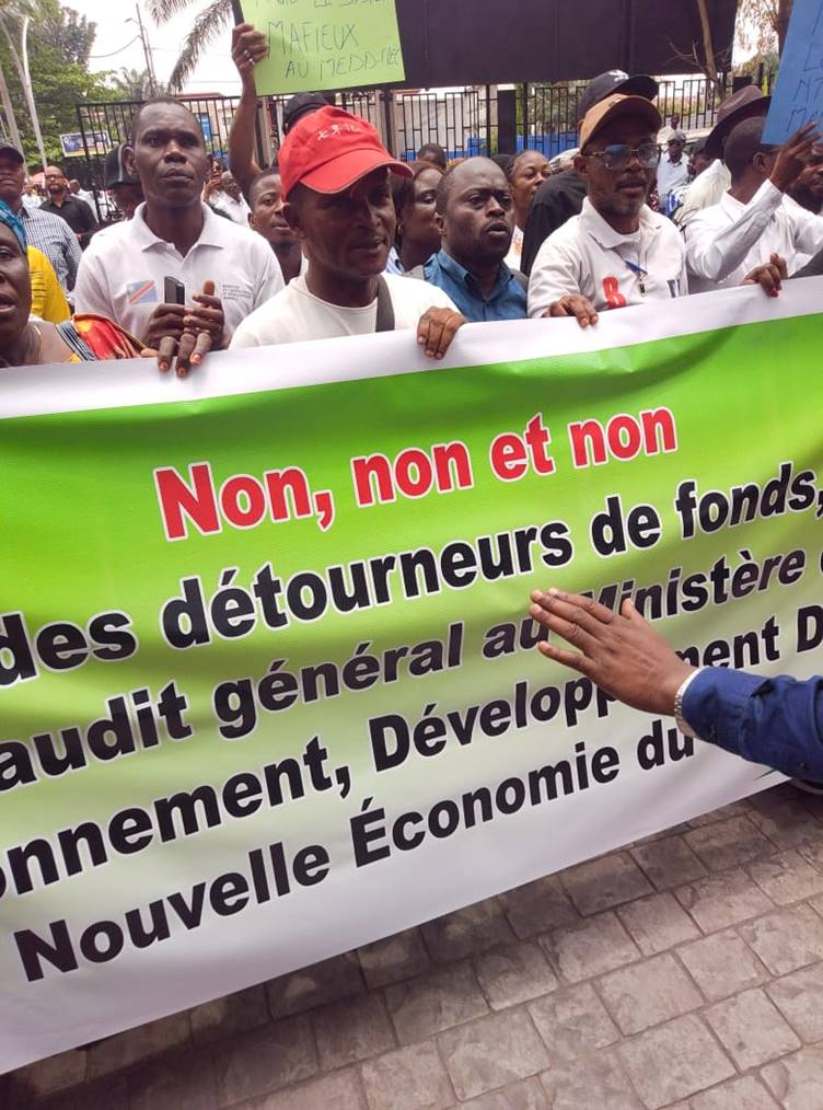 image-32 Rétrocession équitable à l’Environnement : l’intersyndicale et les agents du MEDD-NEC saluent les mesures et réformes initiées par Marie Nyange Ndambo pour l’intérêt général.