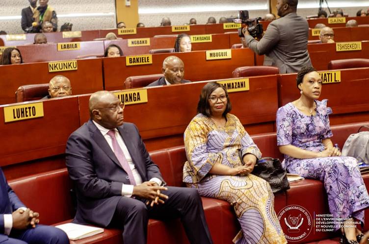 image-38 Sénat-Marché du carbone en RDC : Marie Nyange explique le cadre juridique renforcé pour affirmer le statut de « Pays-Solution » et sécuriser les investissements verts